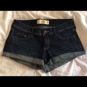 Hollister Jean Shorts// size: 5